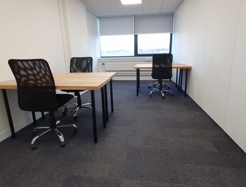 7 Desk office Space